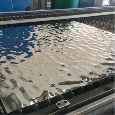 आंतरिक सजावट के लिए सिल्वर मिरर पॉलिश 0.65 मिमी मोटाई वाटर रिपल स्टेनलेस स्टील शीट