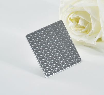 अच्छा दाम आंतरिक और बाहरी सजावट के लिए अद्वितीय सौंदर्यशास्त्र और स्थायित्व उभरा स्टेनलेस स्टील शीट ऑनलाइन