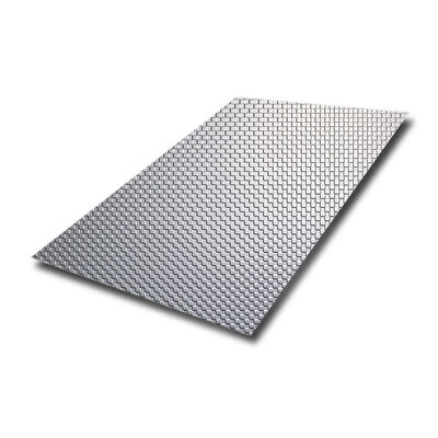 सजावटी दीवार पैनलों के लिए 0.85 मिमी मोटाई और 3048 मिमी लंबाई के साथ चांदी की पोलिश इम्बोस्ड स्टेनलेस स्टील शीट