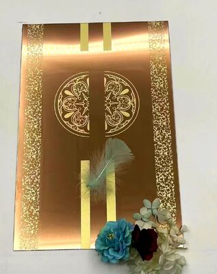 गोल्ड मिरर नक़्क़ाशीदार पॉलिश स्टेनलेस स्टील शीट 1220*2440 एमएम चार फीट