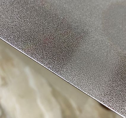 अच्छा दाम SS304 4*8ft 0.65mm स्टेनलेस स्टील एम्बॉस्ड शीट डेकोरेशन प्लेट ऑनलाइन