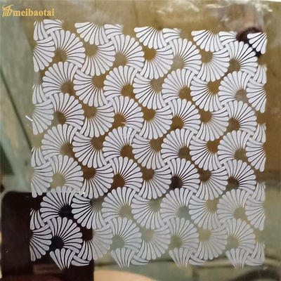 अच्छा दाम मिरर नक़्क़ाशीदार स्टेनलेस स्टील शीट मोटाई 0.3-3.0 मिमी लिफ्ट सजावट ऑनलाइन